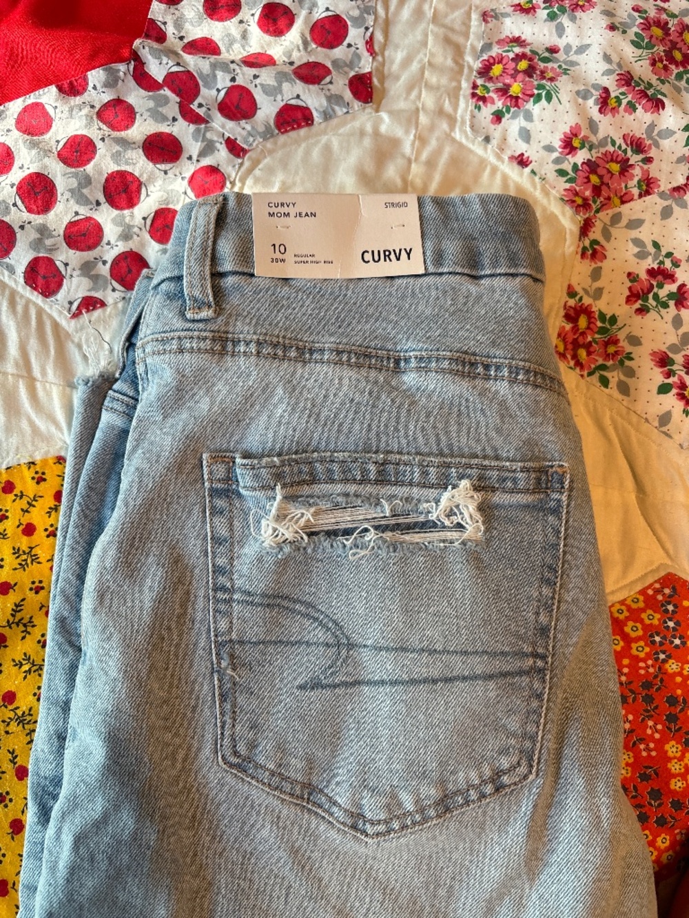 Brand new women’s American Eagle jeans